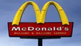 McDonald’s apre (anche) a Fondi e assume personale: requisiti e come candidarsi per il lavoro