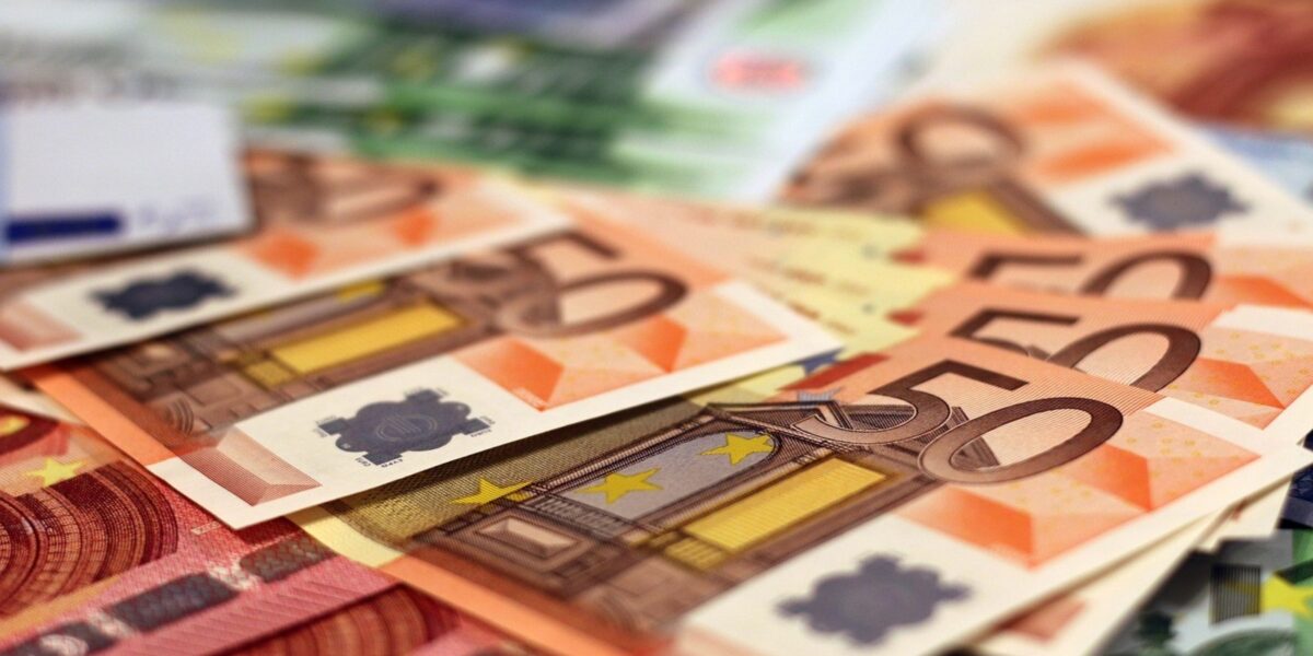 Euro per il bonus 100 euro Meloni