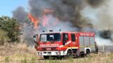 Vasto incendio a Casalotti: a fuoco sterpaglie vicino le case