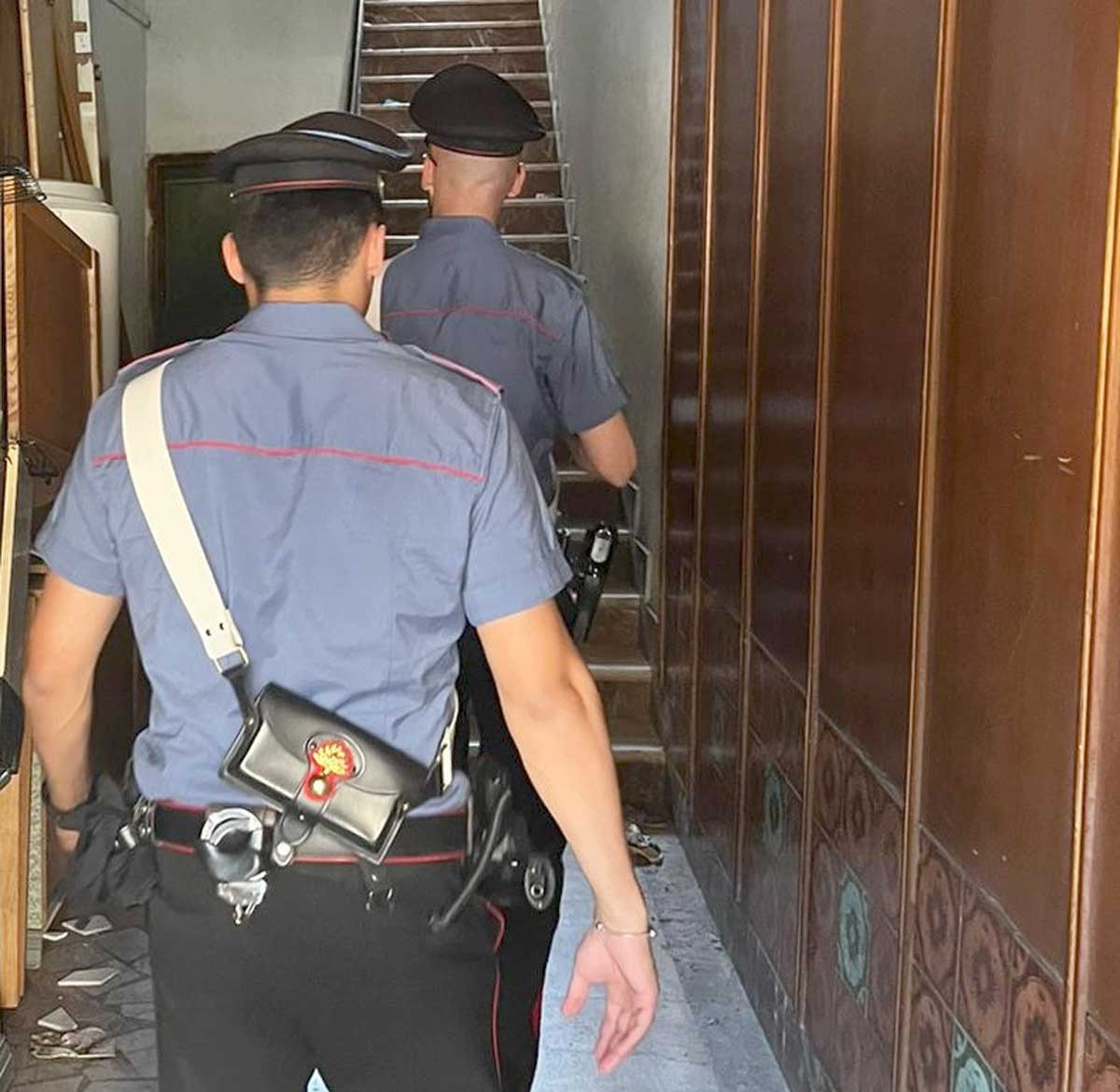 I Carabinieri in azione a Cinecittà, quartiere di Roma