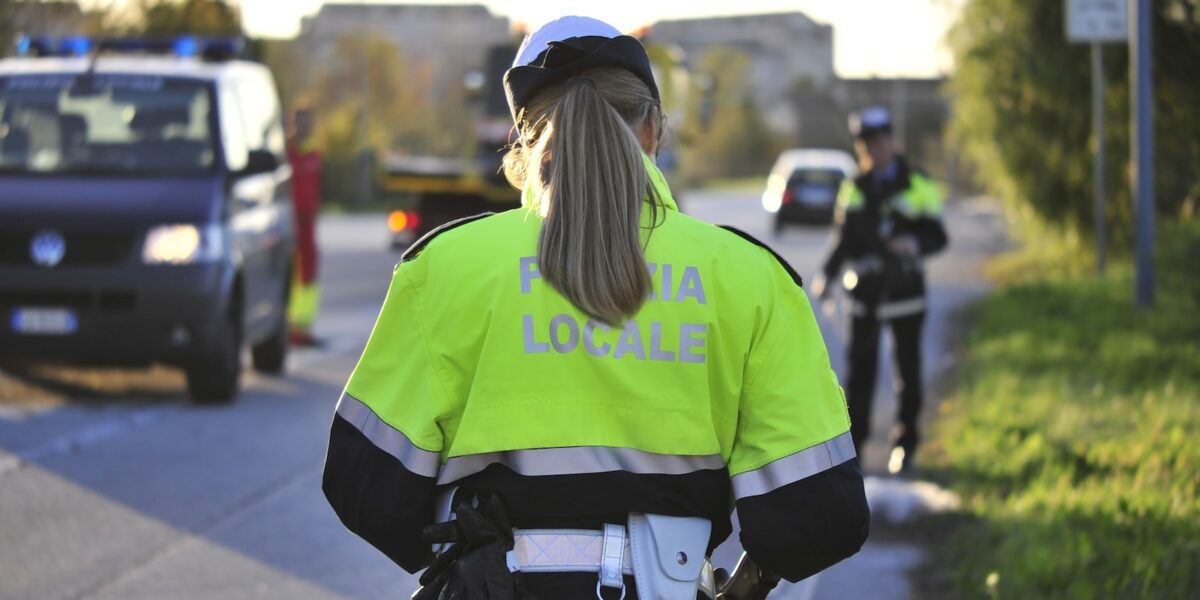 Polizia_Locale_durante_il_rilievo_di_un_incidente_stradale