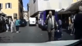 Roma: taxi vieta a Cecchi Paone di salire, la risposta al veleno:”Uber vi massacrerà” (video)