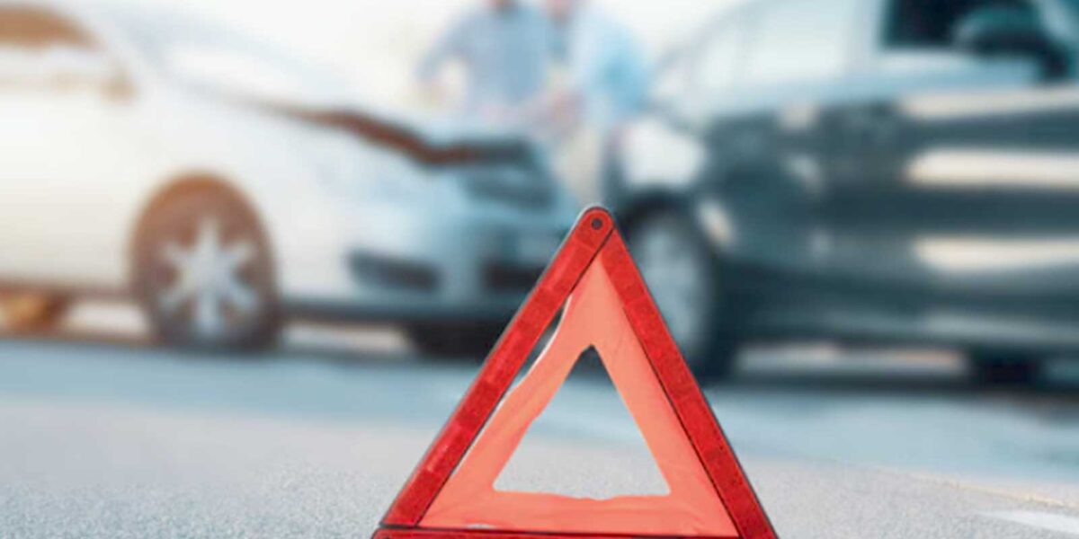 Roma, un triangolo di emergenza stradale, foto generica