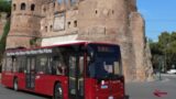 Roma, Atac assume nuovi autisti: requisiti e come candidarsi, c’è tempo fino al 15 ottobre