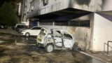 Laurentino 38, auto incendiata sotto il Municipio: uffici comunali chiusi