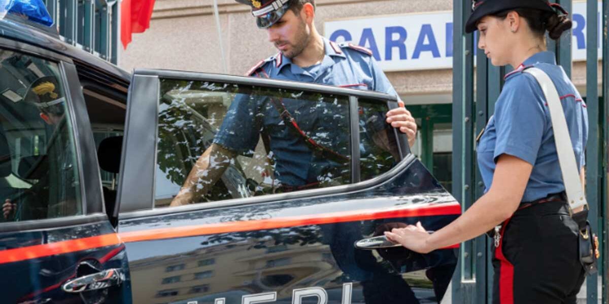 Carabinieri dei Parioli, foto dell'arresto dei due giovani rom