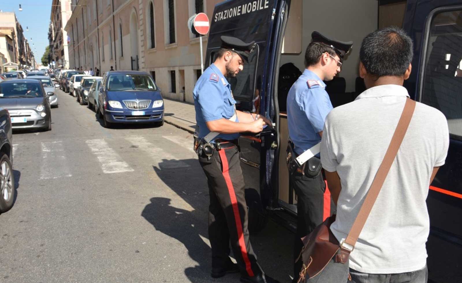 I Carabinieri di piazza Dante