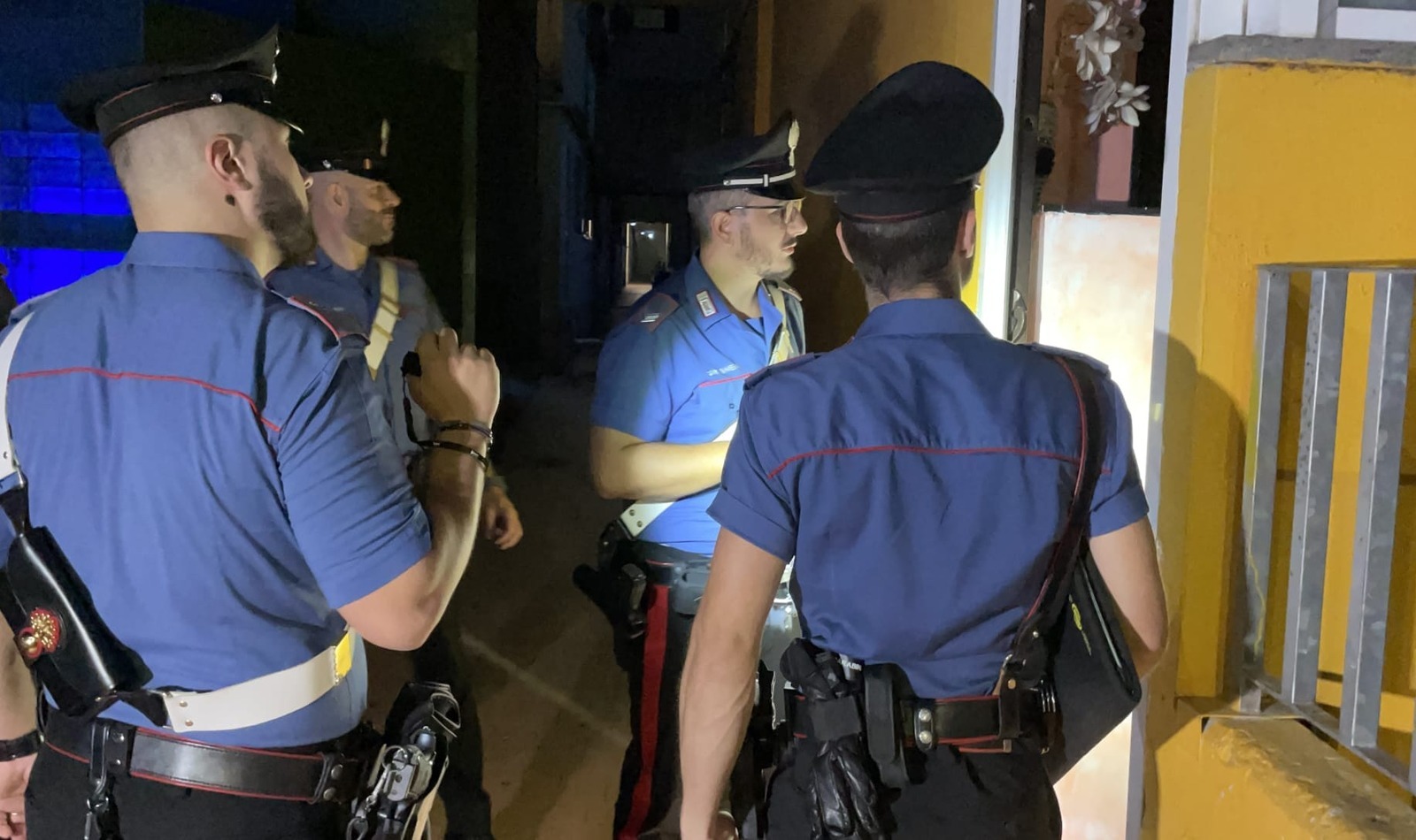 Carabinieri per arrestare un uomo già in carcere per 22 anni per omicidio della compagna