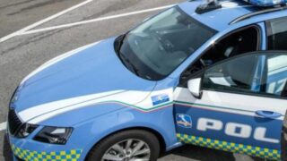 Follia sull’A1, 18enne di Guidonia sperona le volanti della polstrada: era senza patente