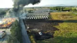 Anzio, dopo l’incendio all’Eco Imballaggi l’allarme diossina resta: con il secondo monitoraggio valori 9/10 volte oltre il limite