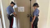 Roma, 5° furto in 3 mesi nella scuola del Quadraro: via all’operazione Grande Fratello. Arrestato 46enne