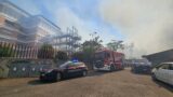 Enorme incendio a Pietralata: fuoco e fiamme a ridosso della Casa di cura Nuova Itor (FOTO e VIDEO)