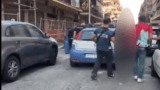 Ostia: sentinelle e telecamere per controllare la base di spaccio e tenere lontane “le guardie”: 7 arresti (VIDEO)