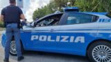 Inseguimento a folle velocità (e contromano) a Roma: si schiantano contro l’auto della Polizia dopo il furto, arrestati