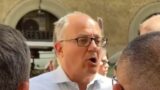 Roma, Gualtieri contestato a via Ottaviano. E lui: ‘È una strada brutta, la faccio diventare bella’ (VIDEO)