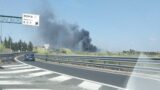 Incendio sulla Roma-Fiumicino, treni bloccati e code chilometriche in strada