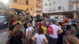 Velletri: ‘Mi hai rubato il portafogli’ e lo picchia, poi scoppia la rissa in piazza (FOTO)