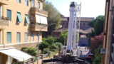 Elettrosmog, la rivolta di San Saba contro la nuova antenna: ecco le barricate
