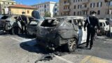 Tivoli, non si accontenta della parcella: geometra tenta l’estorsione ai clienti e incendia 15 auto
