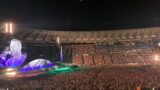Coldplay a Roma, fan in delirio per il primo concerto allo Stadio Olimpico. Chris Martin: ‘Sono felicissimo di essere qui’ (FOTO E VIDEO)