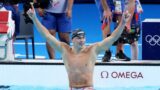 Olimpiadi di Parigi, il primo oro per l’Italia: Martinenghi vince i 100 metri rana