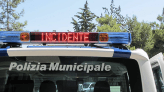 Incidente mortale a Roma: donna investita e uccisa mentre attraversa sulle strisce in viale Isacco Newton