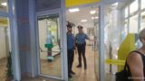 Roma, paura all’ufficio postale a Montesacro: rapinatore armato tenta il colpo (FOTO)