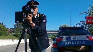 Autovelox, i controlli sulla Pontina e sulle strade del Lazio dal 18 al 24 maggio con il Telelaser