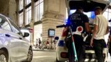 Roma, rider si sottrae ai controlli della polizia e colpisce un agente in servizio: arrestato