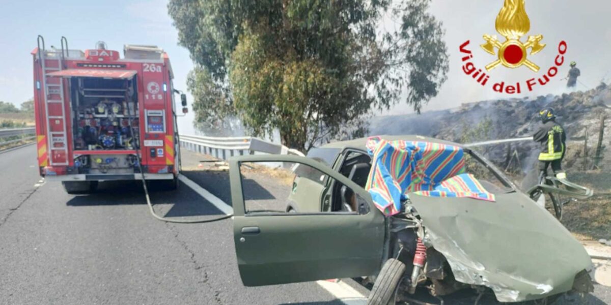 L'auto in cui ha perso la vita il 22enne, a Civitavecchia, sull'autostrada