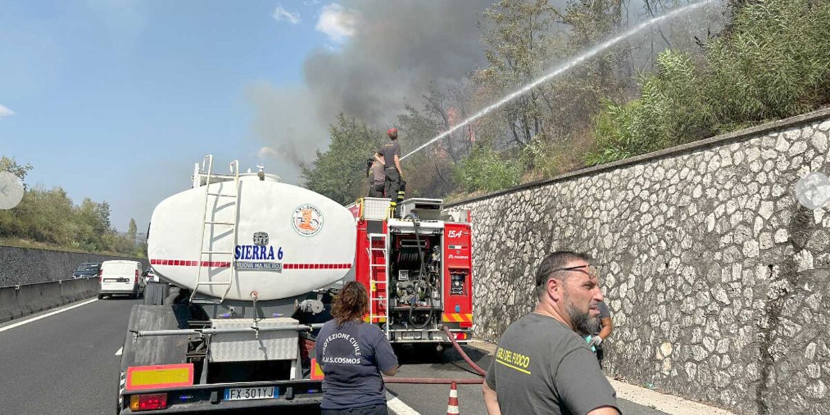I mezzi al lavoro tra il GRA di Roma e l'autostrada A1