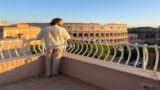 Roma, l’attico vista Colosseo in vendita a 12 milioni: ‘Ce sta er parcheggio?’ (VIDEO)