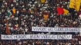 Roma, la Curva Sud ricorda il tiktoker Enzo Bondi: ‘Buon viaggio’. La moglie: ‘Ci manchi superuomo’