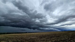 Maltempo in arrivo, emanata allerta nel Lazio e a Roma: possibili piogge e temporali fino ad Halloween?