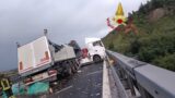 Tir perde controllo sull’A1: chiusa autostrada in direzione sud