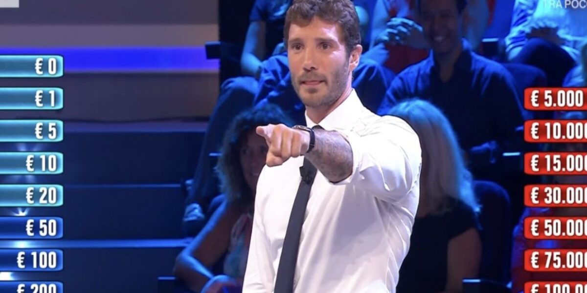Stefano De Martino ad Affari Tuoi