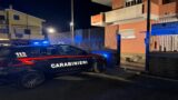 Tor San Lorenzo, litiga con la compagna e la colpisce al volto: convivente arrestato e portato in carcere