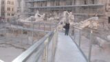 Roma, alla Fontana di Trevi arriva una passerella: via ai lavori. Costi e tempi