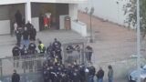 Roma, blitz nello stabile di via Silicella occupato dai latinos: ma ancora niente sgombero (VIDEO)