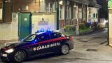 Tentato omicidio a Lariano: accoltella il rivale in amore al bar, arrestato 48enne
