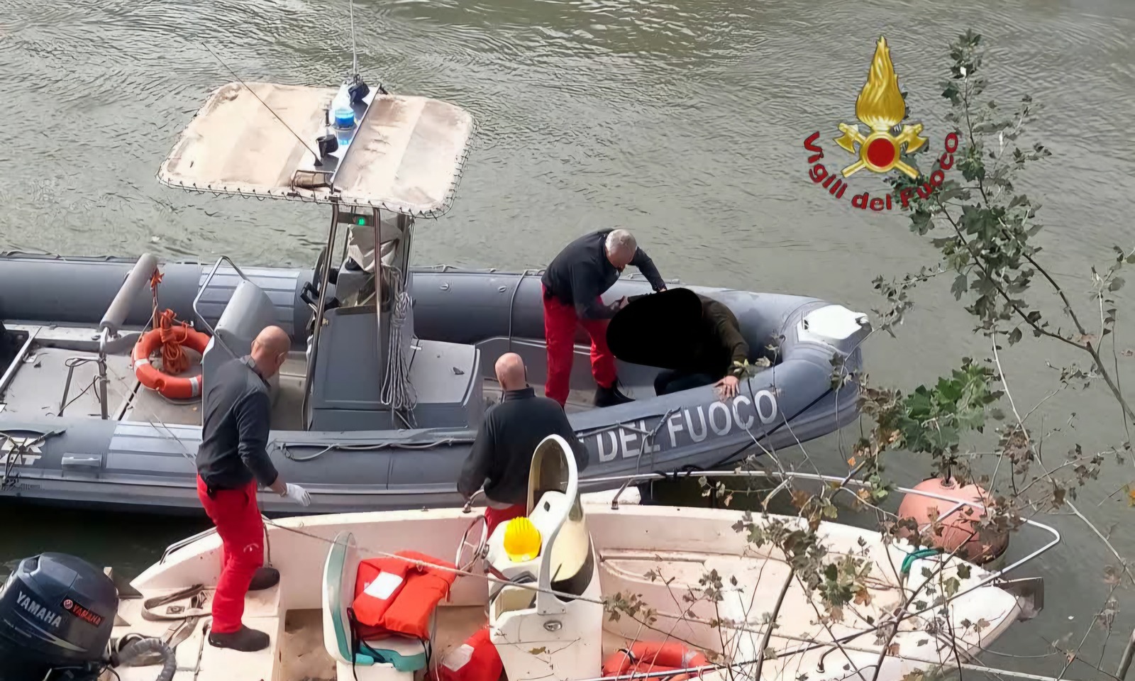60enne cade nel Tevere a Roma
