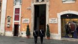 Roma, rapinano orologio da 30 mila euro: fermati due rom, volevano comprarlo con soldi falsi