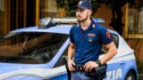 Roma, “Solo mia, o mando le tue foto ai tuoi genitori”: minaccia e perseguita la escort per mesi, arrestato
