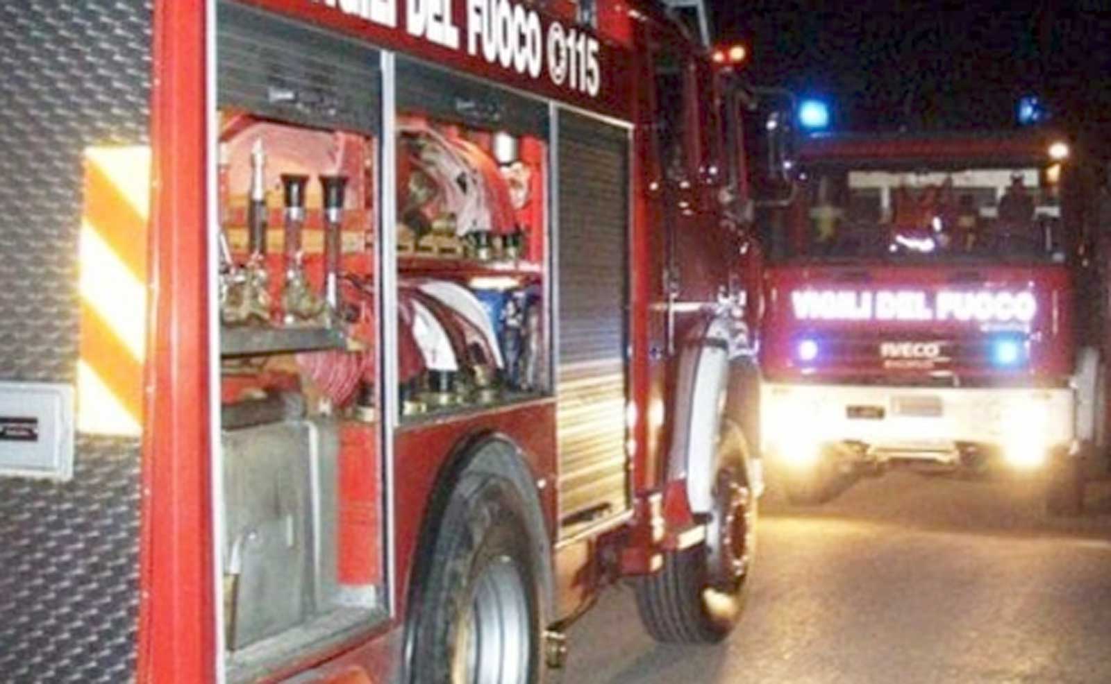70 cassonetti in fiamme a Roma