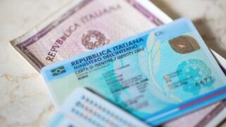 Carta d’identità elettronica a Roma: scatta la corsa alla CIE prima dello stop alla carta. Open day 28 febbraio–1 marzo, sedi e prenotazioni