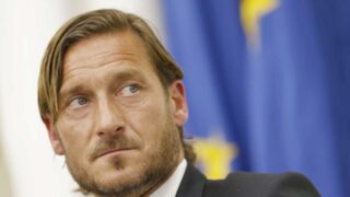 Roma, scuola calcio di Totti condannata a pagare 100mila euro: stipendi non versati e ombre sul ‘modello Longarina’