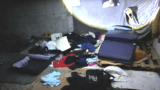 Roma, ‘appartamenti’ nei sottopassi shock all’Eur: rifiuti e degrado nei rifugi nascosti (VIDEO)