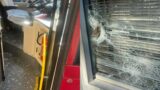 Ostia, lancio di sassi contro un bus alla stazione (FOTO)