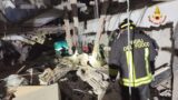 Aprilia, esplosione in una una palazzina in via Apollo: 2 morti e un ferito