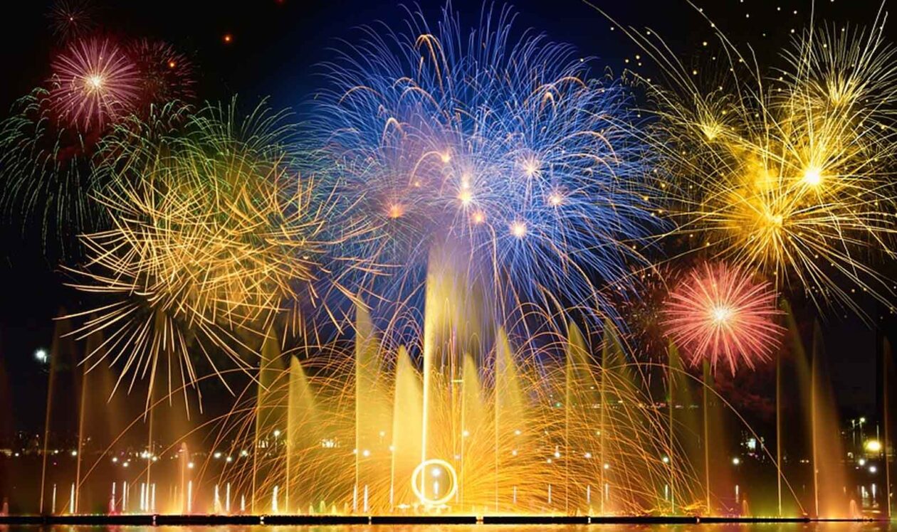 Auguri di fine anno e buon 2025 messaggi, immagini, foto e frasi divertenti da inviare